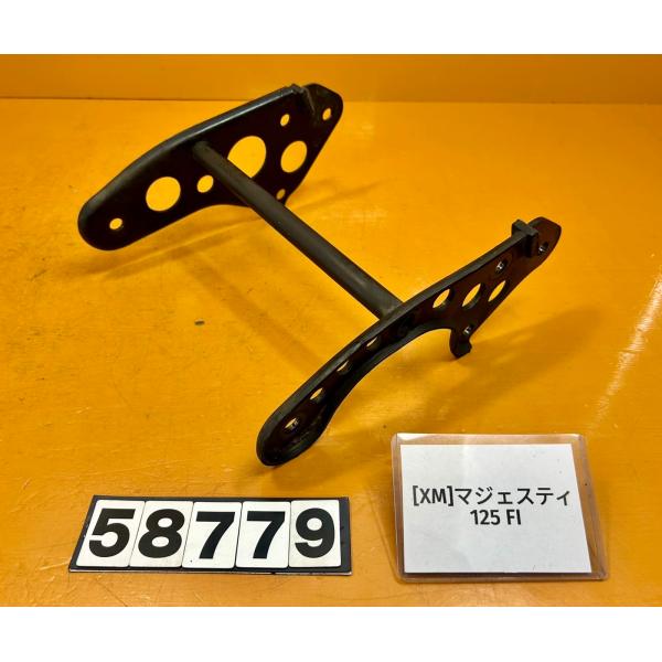 【送料無料!!】[XM 58779]@ヤマハ YAMAHA マジェスティ125 FI エンジンハンガ...