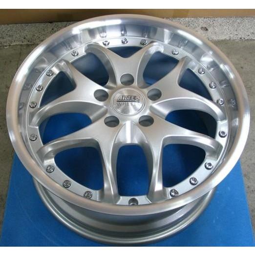 17インチ新品4本／1台分セット 　アーテックAV　8-17+35　5/112　パサートなどへ