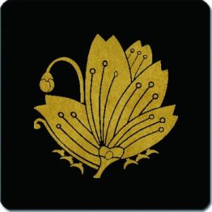 家紋コースター 金紋黒地 桜蝶 11cm x 11cm KC11-1312