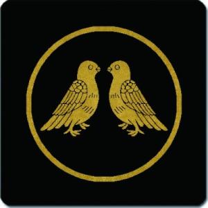 家紋マウスパッド 金紋黒地 糸輪に向かい鳩 15cm x 15cm KM15-1748