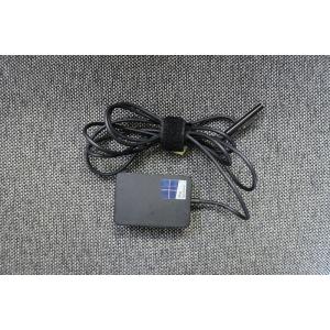 Microsoft Surface ACアダプター　NO.1735　15V-1.6A　値下げしました...