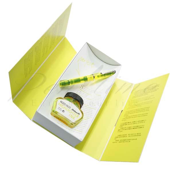 ≪即日発送可能≫ペリカン　国内未発売　万年筆　クラシック　M205 Duo　デュオネオン　BB（極太...