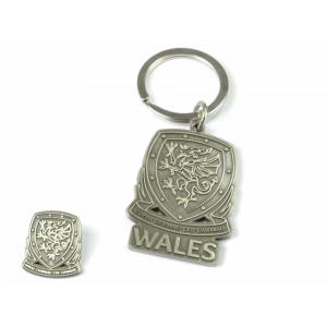サッカー ウェールズ代表 Wales オフィシャル商品 クレスト キーホルダー・ピンバッジセット BS122 (シルバー)｜pertemba