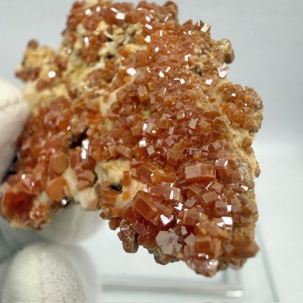 バナジン鉛鉱 原石 モロッコ産 天然石 パワーストーン キラキラ 結晶 オレンジ 燐灰石 褐鉛鉱