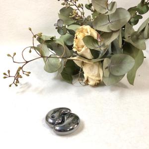 【薬石苑】姫川薬石 手造りかっさ＆ツボ押しプレート【翠岳：作】 100ｍｍ60ｇ 薬石苑】姫川薬石 手造りかっさ＆ツボ押しプレート【翠岳：作