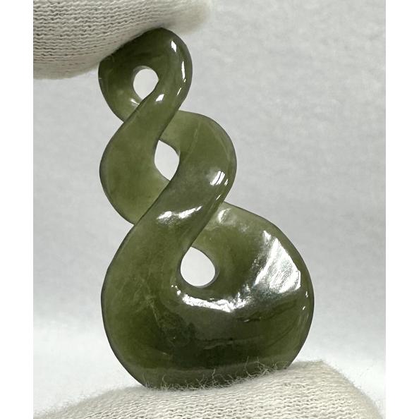 ネフライト グリーンストーン カナディアンジェード マオリストーン マオリ族のお守り 天然石 パワー...