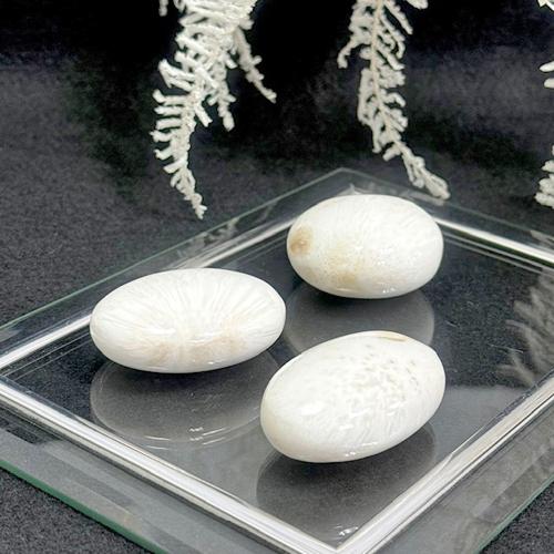 ゼオライト 握り石 スコレサイト タンブル 置き石 天然石 パワーストーン 沸石 浄化力に優れた天然...