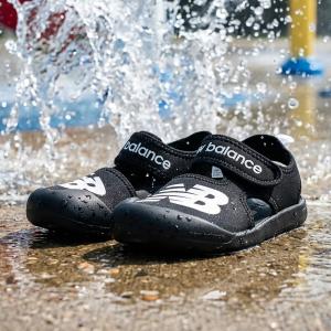 29%off ニューバランス つま先保護 キッズサンダル 水陸両用 new balance ベルクロ スポーツサンダル シューズ 靴 黒 SYFCRSA1M