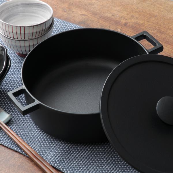 南部鉄器 浅型両手鍋 ジャパンブランド プロ・アルテ キャセロール大 黒焼付 岩鋳 IH・ガス対応 ...