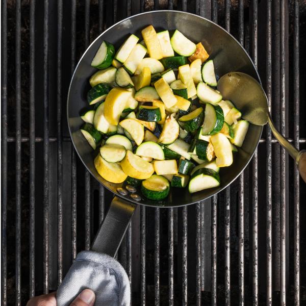 デバイヤーカーボンプラス 鉄フライパン 22cm deBuyer フランス製 無塗装【日本正規輸入発...