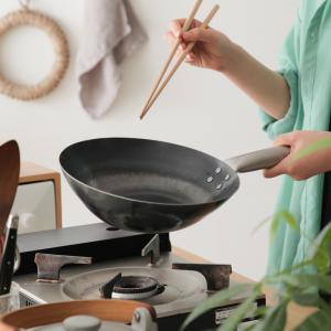 炒め鍋 日本で唯一の打ち出し製法 山田工業所 HANAKO 30cm H-30 中華鍋