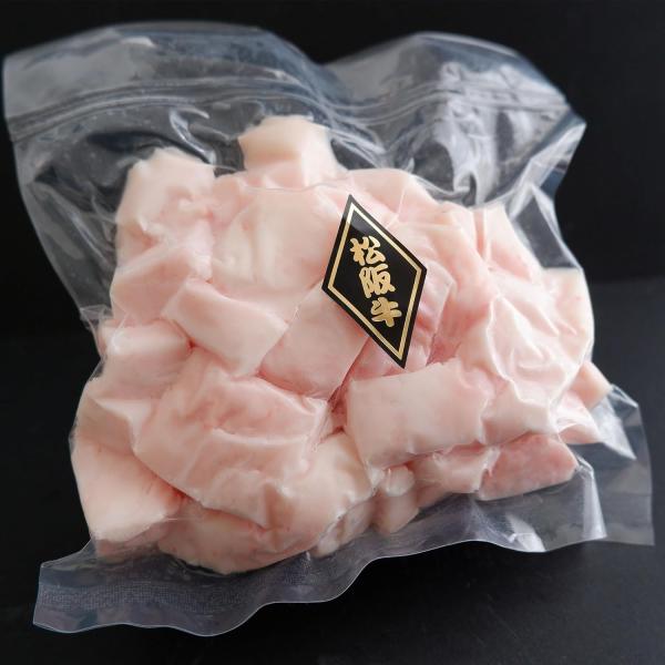 松坂牛 牛脂  800g（2パック) 焼肉専門 高級 角切り 個体証明証付き 真空パック 純牛脂 カ...