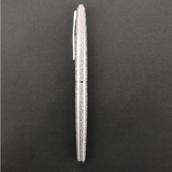 現状渡】万年筆 PLATINUM 細字 ペン先 K18WG エングレーブ模様 18K K18 プラチ...