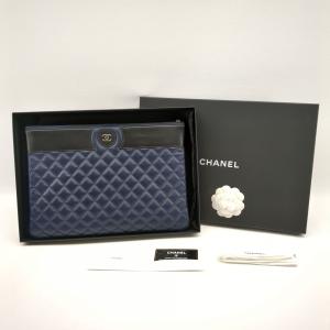 シャネル　クラッチバッグ　マトラッセ　ネイビー×ブラック　ココマーク　CHANEL  23696286  ◆3109/宮竹店｜pickupjapan