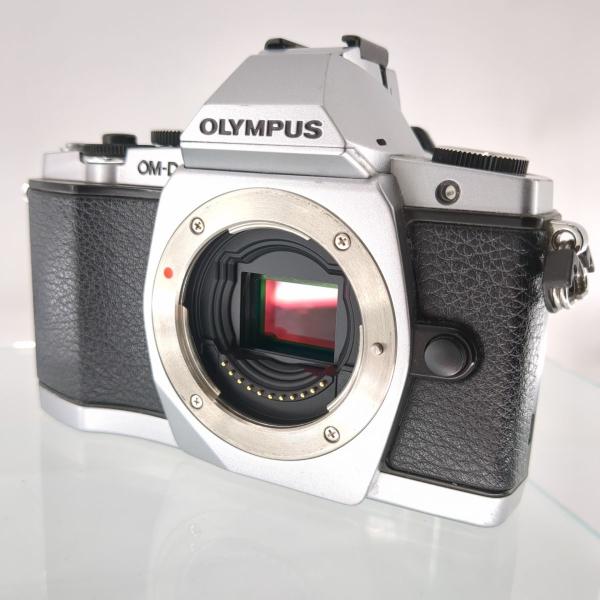 オリンパス　一眼レフカメラ　E-M5　BODY　OLYMPUS　アナログ　撮影　中古　◆3114/高...