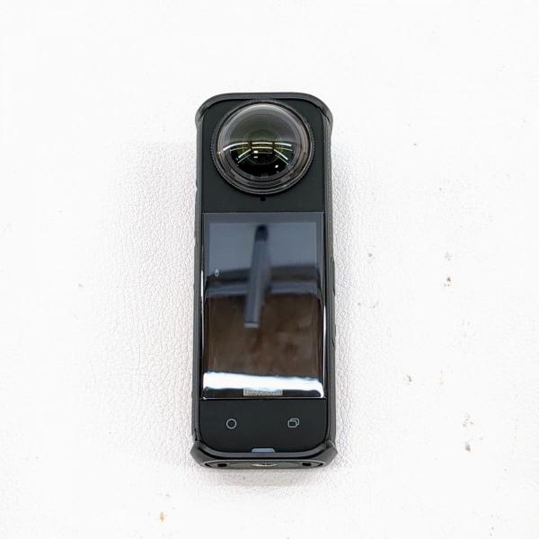 インスタ360　360度 アクションカメラ　USB欠品　自撮り棒付き　insta360　中古◆311...