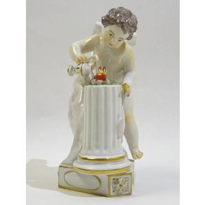 マイセン フィギュリン 60215 陶磁器小立像 天使シリーズ 12cm