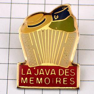 ピンバッジ・帽子ボタンアコーディオン音楽楽器 ACCORDEON JAVA-DES-MEMOIRES...