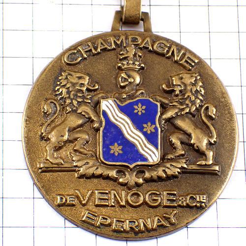 キーホルダー・シャンパーニュ酒ドゥヴノージュ紋章ライオン２頭◆フランス限定ポルトクレ◆レアなヴィンテ...