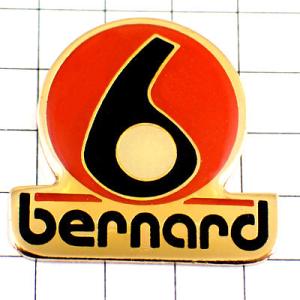 ピンバッジ・肉屋ベルナールの「Ｂ」小文字 ビーフコースト ポークチョップ ラムチョップ 骨付き牛肉 ...