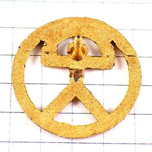 ピンバッジ・インダーロ金色ゴールドの人と虹スペ...の詳細画像1