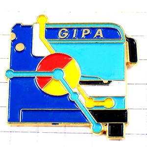 ピンバッジ・GIPAバス車の正面◆フランス限定ピンズ◆レアなヴィンテージものピンバッチ