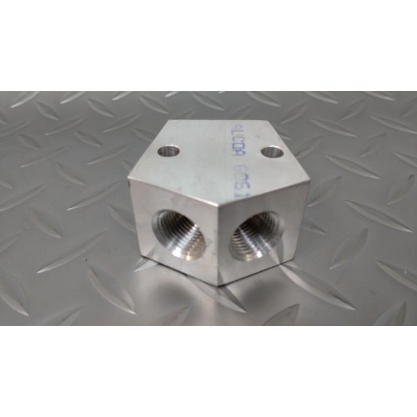 ハイドロ Yブロック　3/8　３ポート ローライダー インパラ ブロアム カプリス タウンカー モン...