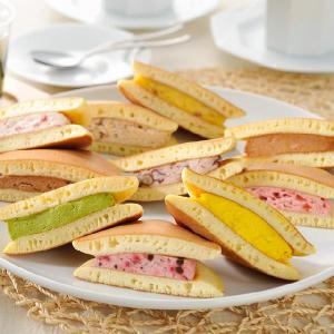 （チーズケーキシリーズ）うさドラ10種類10個×１箱　カラフルで可愛い生どら焼き(秋限定 プレゼント スイーツギフトハロウィン 京都）