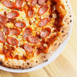 ピザ　冷凍　ソーセージとミートソースのカレー風味　最高級小麦粉　カプート社　サッコロッソ使用｜pizza-shokudoh