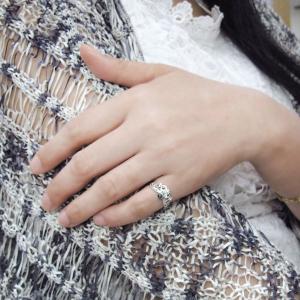 プラチナ 王冠 指輪 ピンキーリング 唐草 アレキサンドライト リング Www Unipymes Com