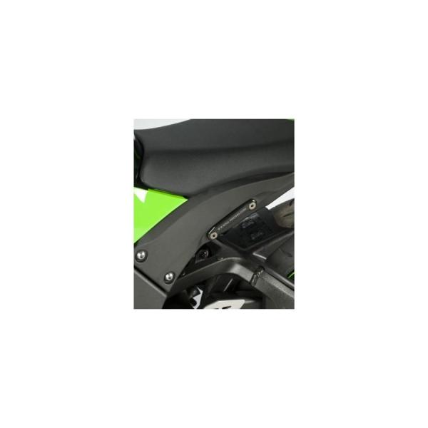 R&amp;G (アールアンドジー) リアフットレストプレート ブラック ZX-10R RG-BLP0006...