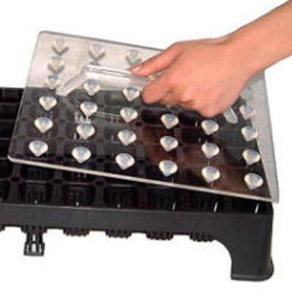 V押突起 鎮圧板 空中ポットレストレー 72穴 専用 穴押器 1/2サイズ 阪中緑化資材 タS 代引...