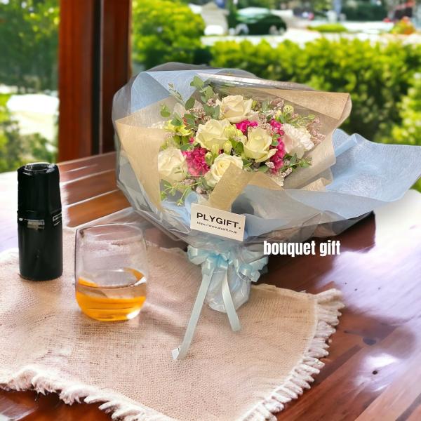 花束 送別 ボリューム大 お誕生日 白バラ 青白系  女性 母の日 退職祝い 男性 敬老の日 おしゃ...