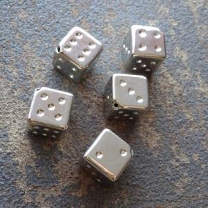 ビーズ ハンドメイド材料 サイコロビーズ 2個