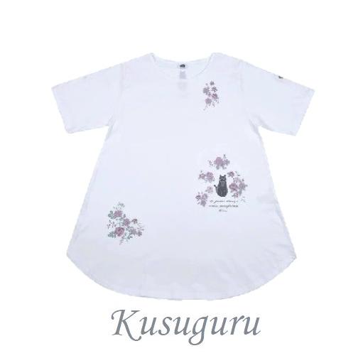 コットンTシャツ　猫プリント　Kusuguru　オフホワイト　Aライン 半袖