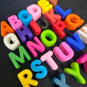 4個 アクリル 大穴 アルファベット ビーズの詳細画像2