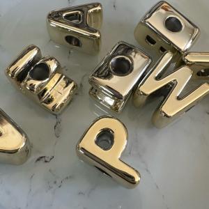 1個 アクリル 大穴 アルファベット ビーズ ...の詳細画像5