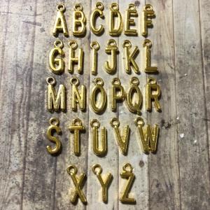 1個 アルファベット イニシャル チャーム YE...の商品画像