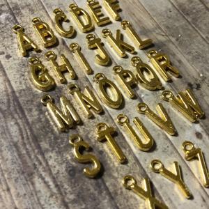 1個 アルファベット イニシャル チャーム Y...の詳細画像1