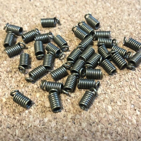 ブロンズ スプリング コイル状 金具  エンドパーツ 3mm  30個セット