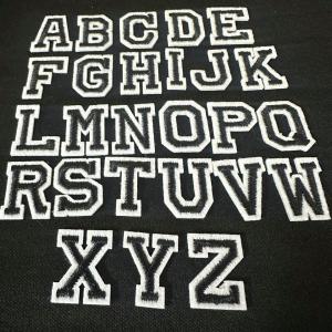 1枚 ミニ アルファベット ワッペン ブラックの詳細画像1