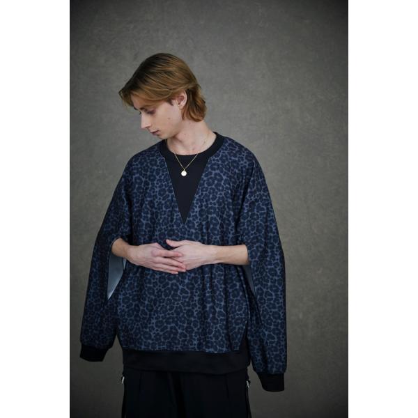 TAUPE(トープ) / LEOPARD SLIT SLEEVE TOP(BLACK)