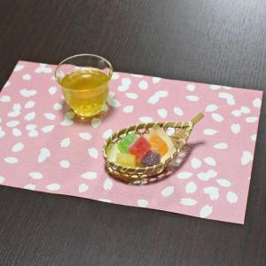 越前和紙 ランチョンマット 「桜吹雪」10枚入り 敷き紙 敷紙 テーブルマット ペーパーランチョンマット 使い捨て もみ和紙 クラフト 日本製
