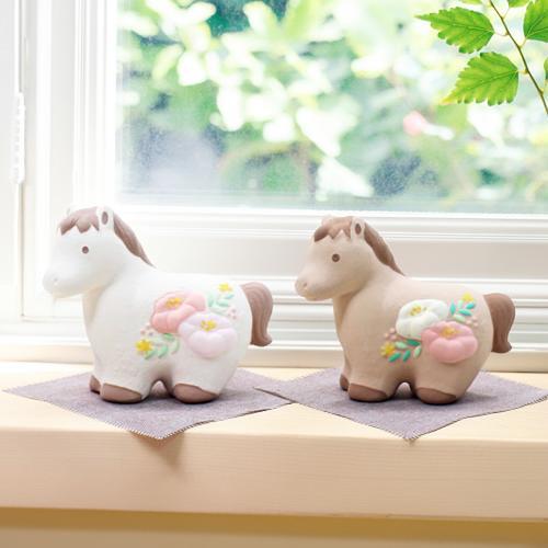 干支人形 ilo 干支飾り 11-354 陶器 コンパクト うま 午 馬 白 茶 縁起物 和風 飾り...