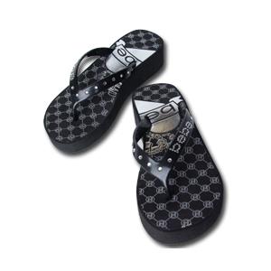 bebe (ビビ) スワロフスキー ラインストーン クラウンハート プリント ロゴ サンダル（ブラッ...