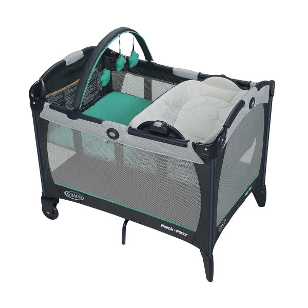 Graco Pack &apos;n Play Playard with Reversible Seat ＆ ...