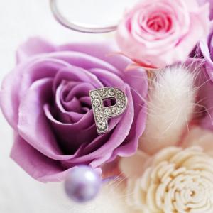 プリザーブドフラワー アレンジメント 追加アルファベットイニシャルピン(2本以上の場合) 結婚記念日 誕生日 プレゼント 推し活 お祝い 記念品 ギフト