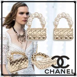 訳ありセール 格安 シャネル ピアス パール 金 メタル ロゴ Cc 21ss 超入手困難 海外限定 ピアス Chanel シャネル レア おしゃれ レディースアクセサリー Www Planningguide Co Uk