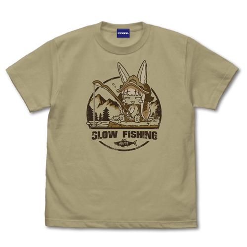 【送料無料対象商品】コスパ メイドインアビス 烈日の黄金郷 釣りするナナチ Tシャツ SAND KH...