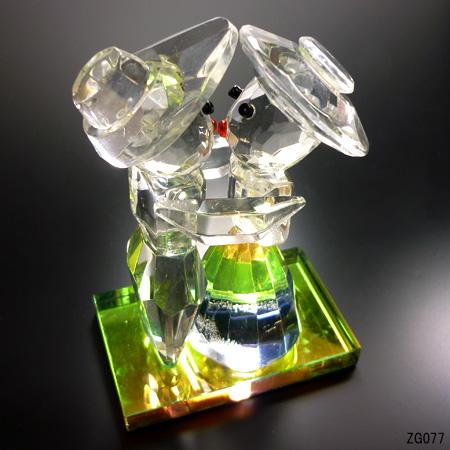 クリスタルオブジェ ペア人形 98mm【KISS】置物